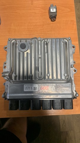 Модуль управления двигателем 12149897837 BMW