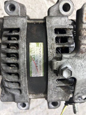 Генератор 2706038041 TOYOTA