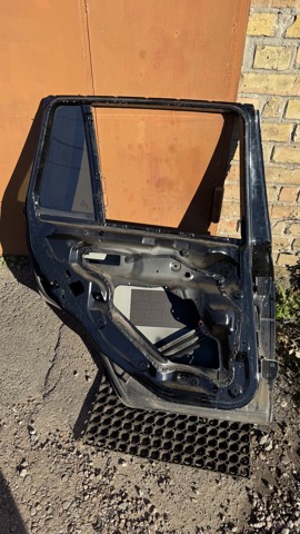BMW 41003449337 Дверь задняя левая в наличии Кривой Рог