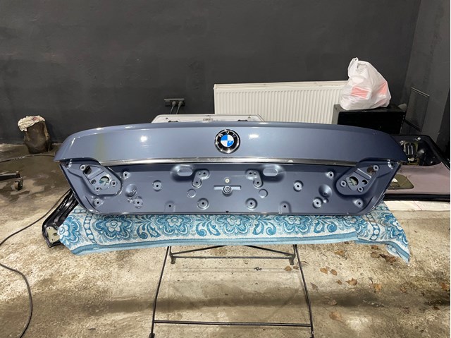 Крышка багажника 41627138460 BMW