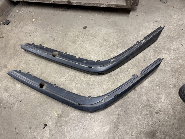 Молдинг переднего бампера, левый 51118125309 BMW