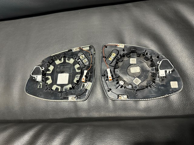 BMW 51167471803 Зеркальный элемент зеркала заднего вида левого в наличии Каменское