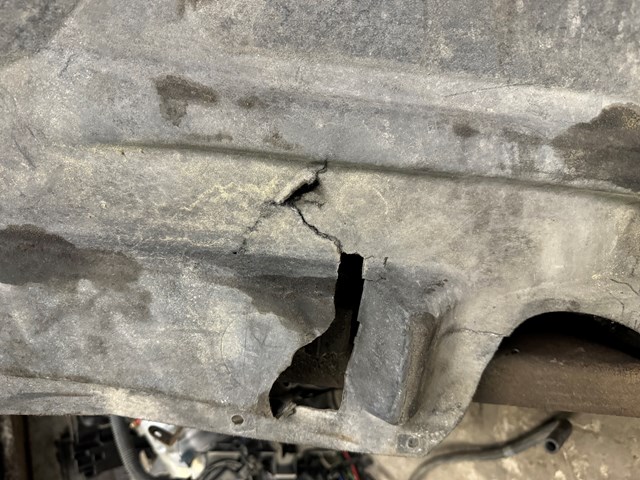 51757185113 BMW Защита двигателя, поддона (моторного отсека) купить в Украина