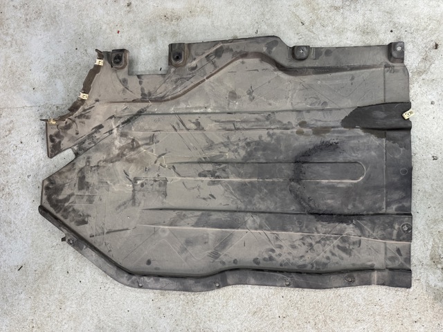 BMW 51757424887 Защита днища, топливного бака в наличии Черкассы