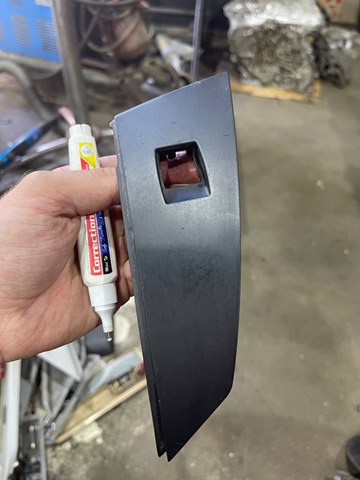 Кнопка подъемника заднего левого стекла 61316951966 BMW