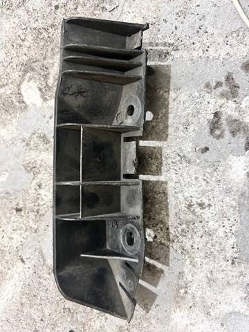 Крепление бампера CK5216A143AA LAND ROVER