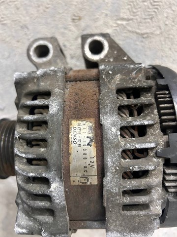 Автомобильный генератор LR022528 LAND ROVER