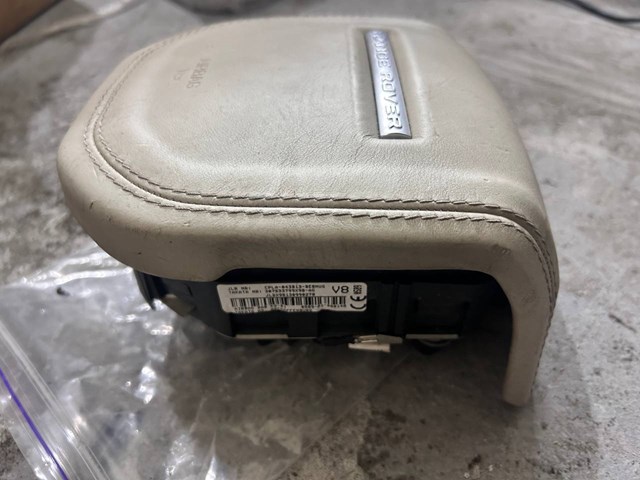 Подушка в руле LR037944 LAND ROVER