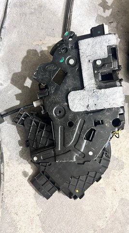 LAND ROVER LR048257 Замок двери задней правой в наличии Николаев