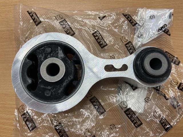 GS1G39040A Mazda подушка (опора двигателя задняя)