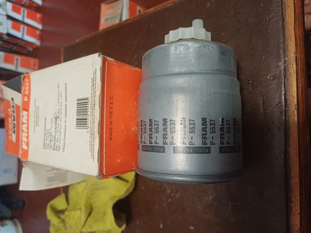 Топливный фильтр P5537 FRAM