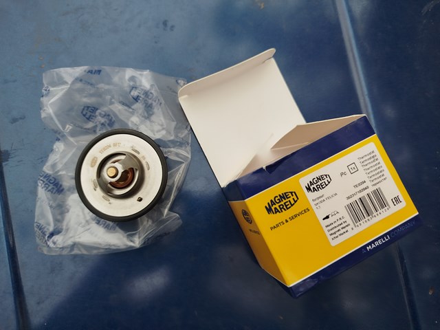 Термостат в корпусе 352317102040 MAGNETI MARELLI