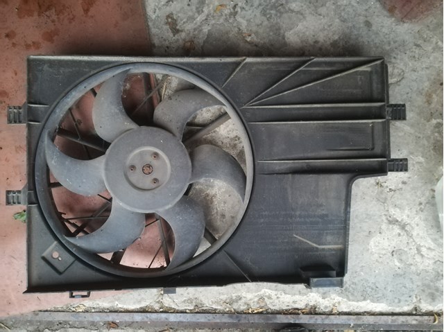 Диффузор радиатора охлаждения, в сборе с мотором и крыльчаткой A 168 500 01 93