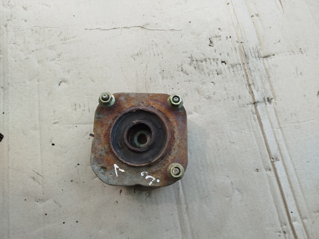 Опора пружины задней левой GE6L28390 MAZDA