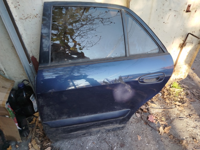 Дверь задняя GG2M73020A MAZDA