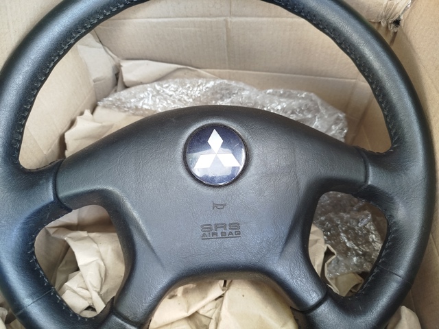 Подушка безопасности водителя MN100478HA MITSUBISHI