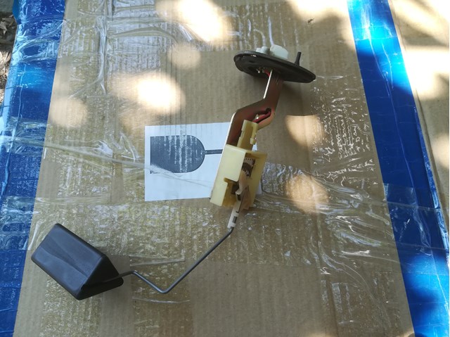 Датчик уровня топлива в бензобаке MR503605 MITSUBISHI