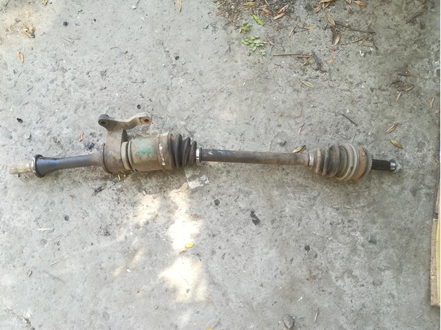 Полуось передняя, правая MR580470 MITSUBISHI