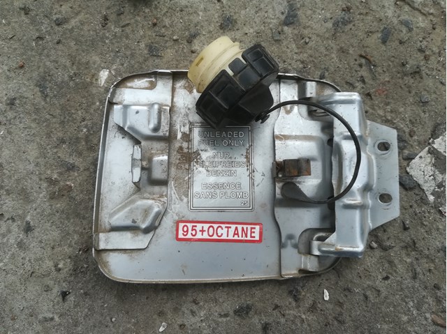 MITSUBISHI MR954514 Лючок бензобака (топливного бака) в наличии Киев