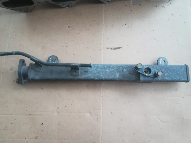 Распределитель топлива (рампа) MR988175 MITSUBISHI