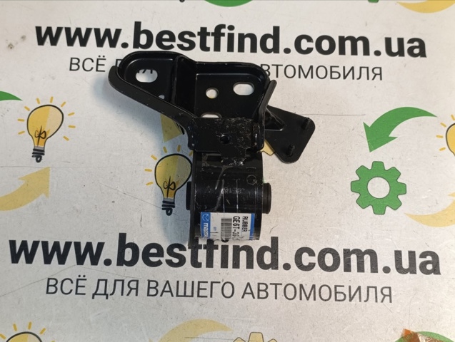 Подушка (опора) двигателя, левая GE6T39070A MAZDA