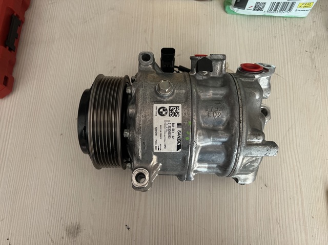 Компрессор кондиционера 64525A112E1 BMW