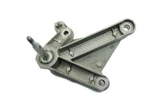 Кронштейн подушки (опоры) двигателя, левой 6001548623 RENAULT