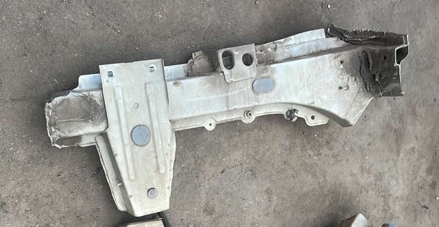 Лонжерон передний правый 641000415R RENAULT