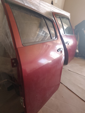 Дверь задняя, левая 821012255R RENAULT