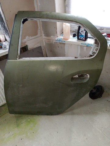 Задняя левая дверь 821012282R RENAULT