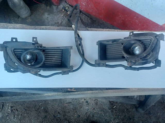 8321A206 Mitsubishi Фара противотуманная правая