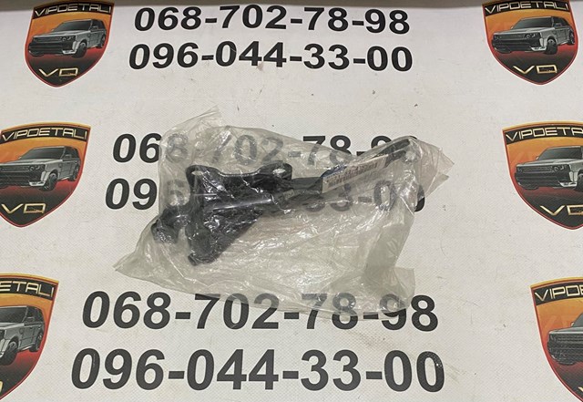 Правая петля капота  EG2152410C MAZDA