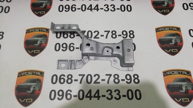 Крепление бампера переднего LR143161 LAND ROVER