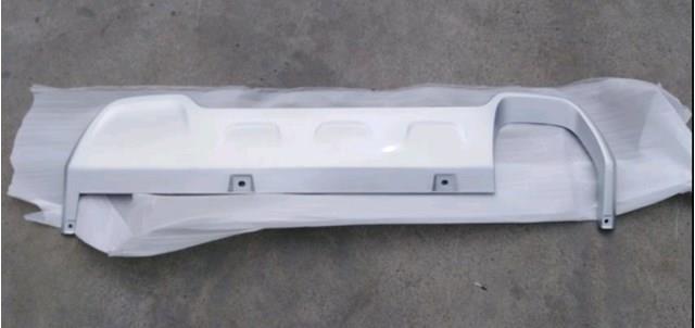 Накладка бампера задняя нижняя цвет серебро jeep renegade 2014 - 5VX07TZZAA