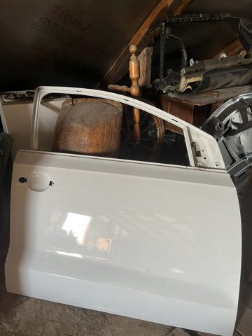 Пассажирская передняя дверь 6RF831056E VAG