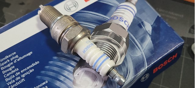 BOSCH 0241235756 Свечи зажигания в наличии Ужгород