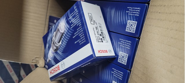 BOSCH 0241235756 Свеча зажигания в наличии Днепр