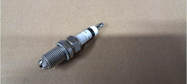 BOSCH 0242222505 Свечи зажигания в наличии Украина
