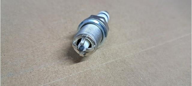 0242222505 BOSCH Свеча зажигания купить в Ровно