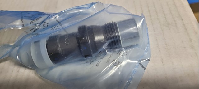 0432217084 BOSCH Топливные форсунки купить в Ровно