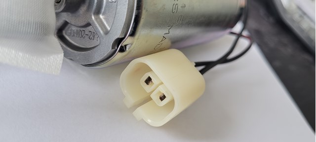 0580453330 BOSCH Топливный насос электрический погружной купить в Хмельницкий