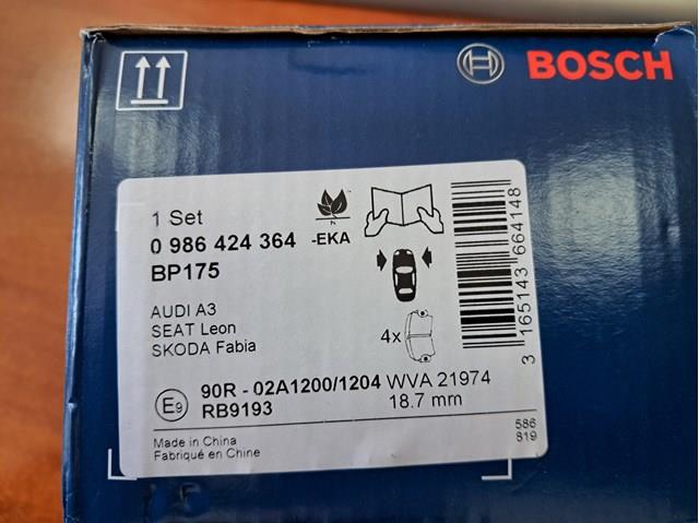 BOSCH 0986424364 Колодки тормозные передние дисковые в наличии Украина