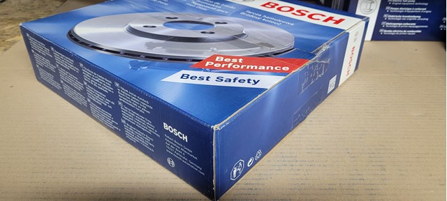 Тормоз дисковый передний 0986479549 BOSCH