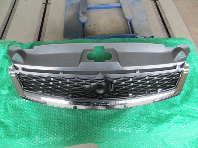 1126894 FORD Решетка радиатора купить в Ирпень