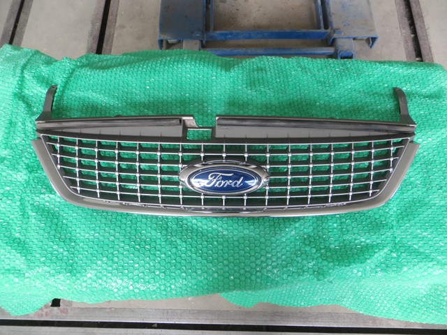 Решетка 1509301 FORD