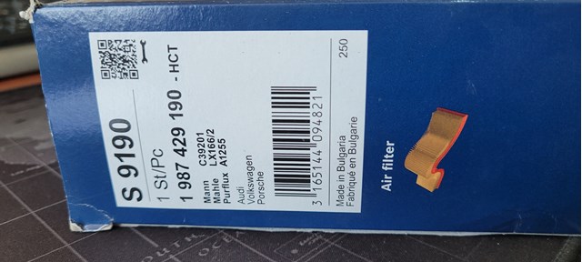 Воздушный фильтр двигателя Porsche Cayenne