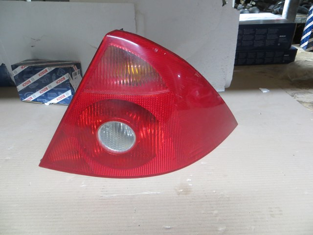 Фонари задние Ford Mondeo III