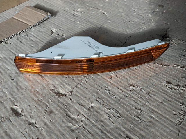 Поворотник левый 3C0953041J VAG