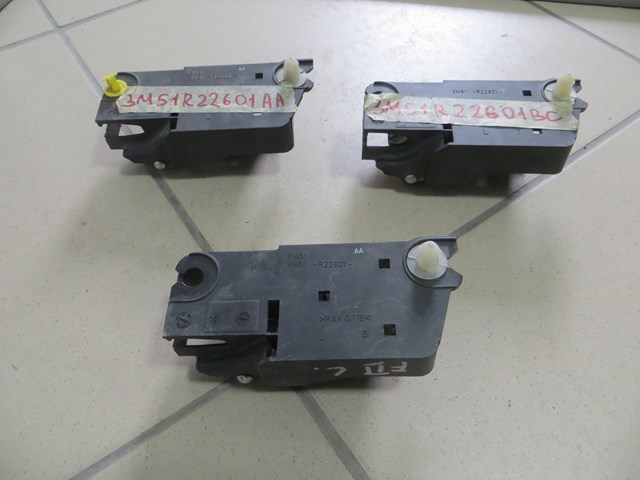 3M51R22601 FORD Ручка двери передней внутренняя левая купить в Ирпень