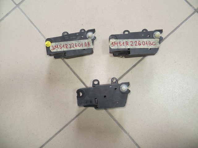 FORD 3M51R22601 Ручка двери передней внутренняя левая в наличии Каменское